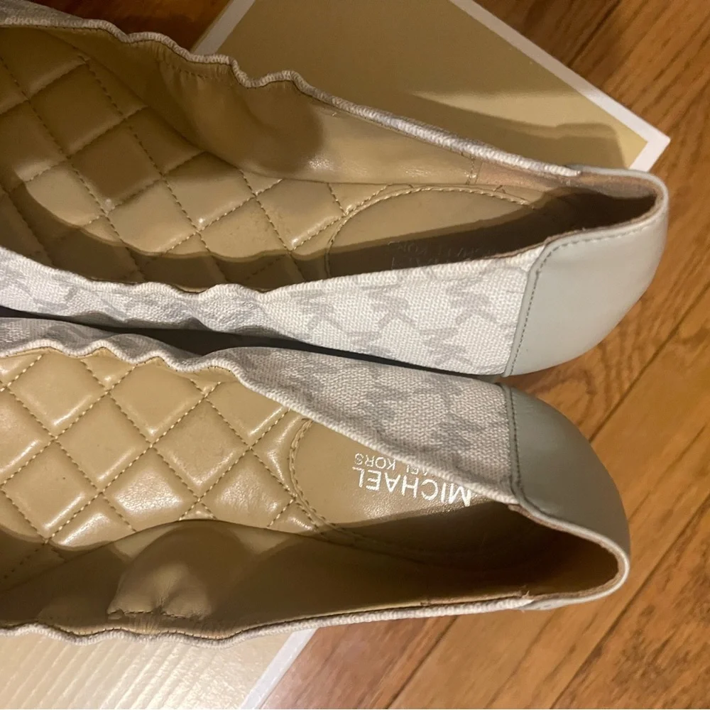 Michael Kors Women's Cream and Gray Ballet Flats - Picture 4 of 4